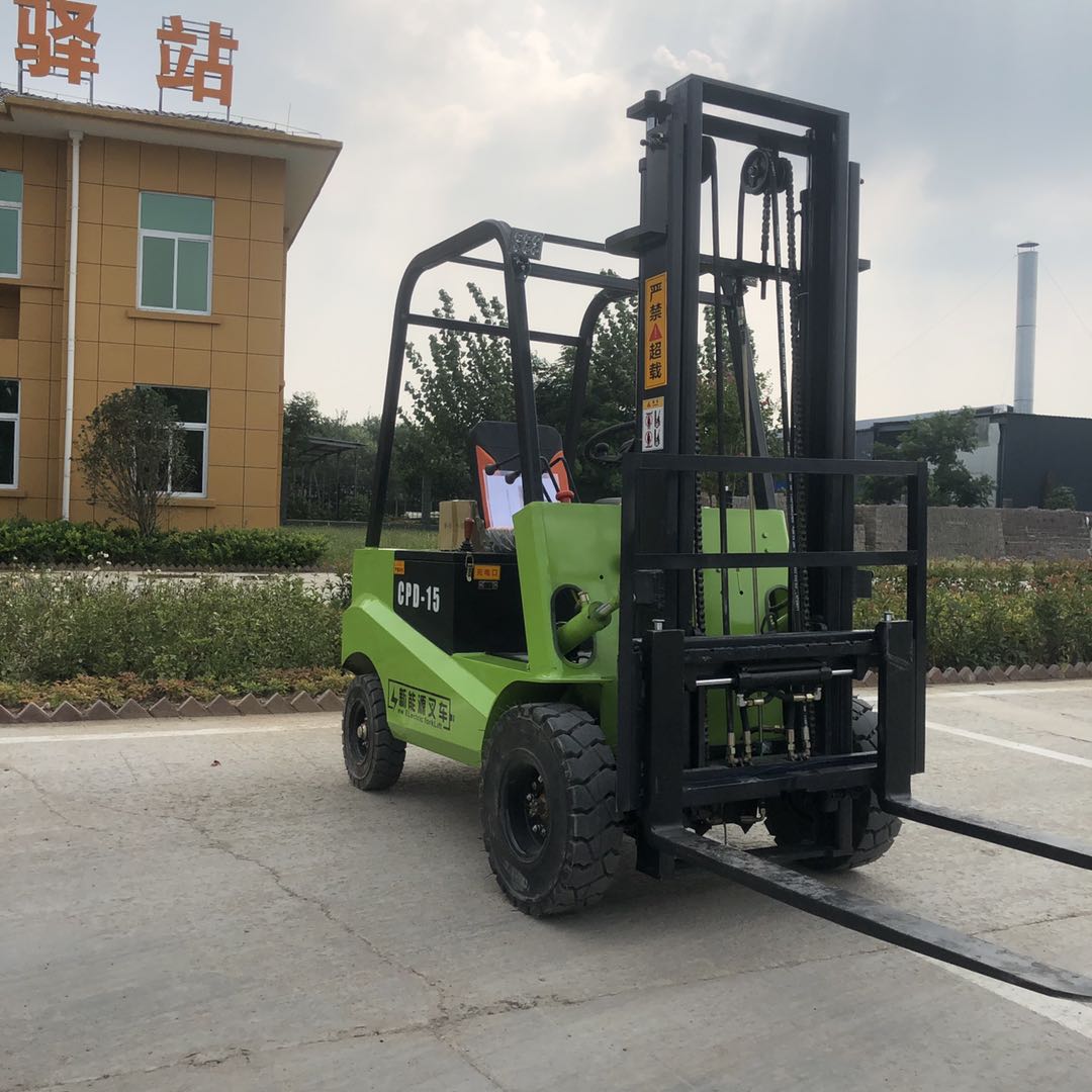站立式電動叉車生產廠家與價格指南 山東順坤機械設備銷售有限公司